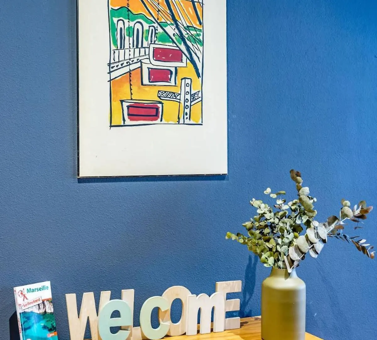 Neat And Refined Apartment In Panier Pedestrian Area Close To Old-Port Marseille